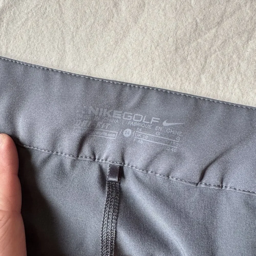 Nike Golf DriFit Woman's Gray Skort Pockets Side Zip Size 14 *Stain* - Picture 5 of 7